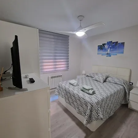 Apartment Dona Berenguela Junto Ave